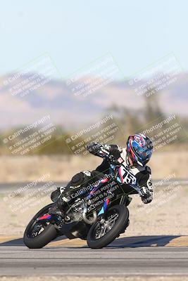 media/Dec-04-2025-Racers Edge (Thu) [[5ebc9f124d]]/3-B Group/2-Session 1 (Turn 4 Entry)/